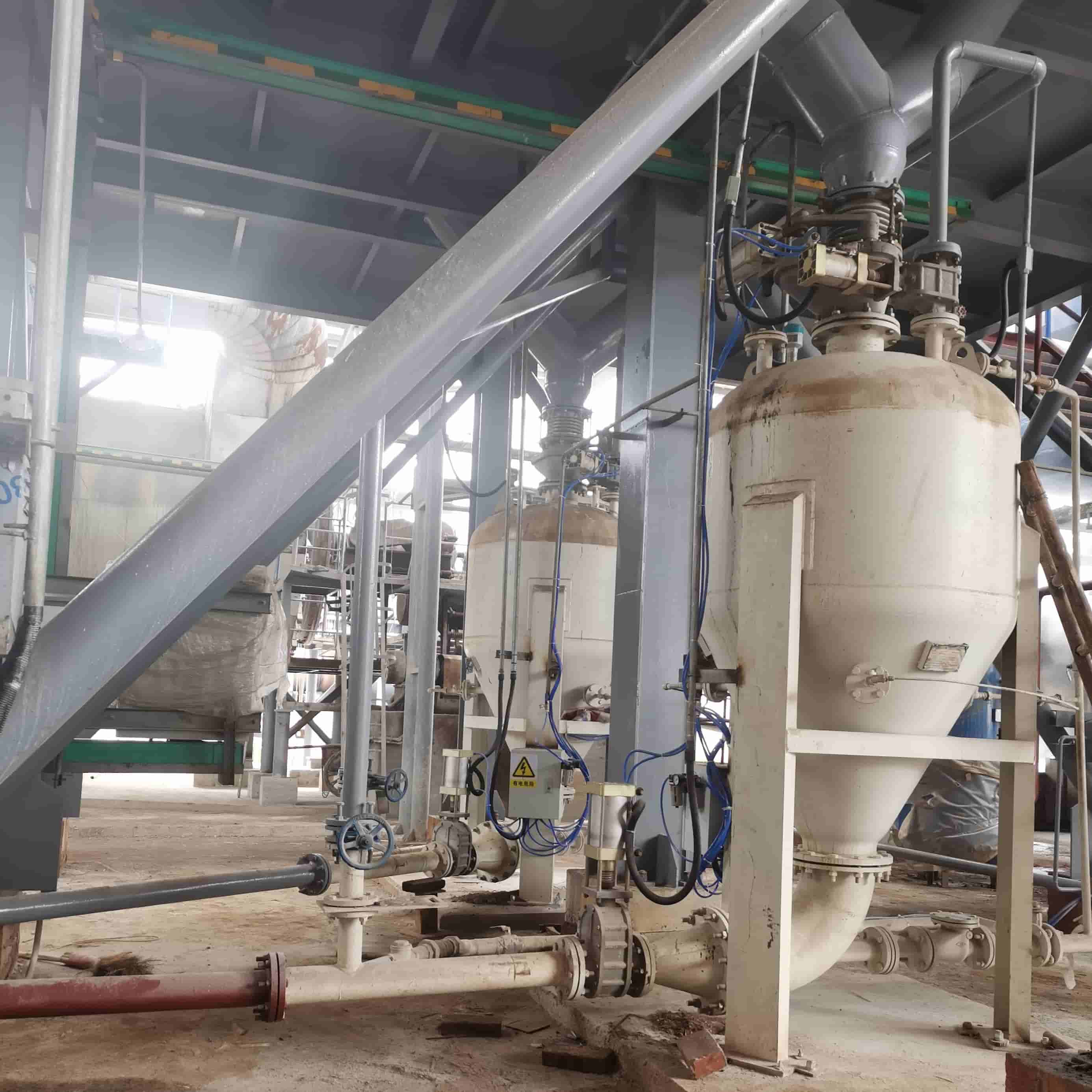Dense Phase Pneumatic Conveying Bin Pump: Working Principle & Selection Benefits