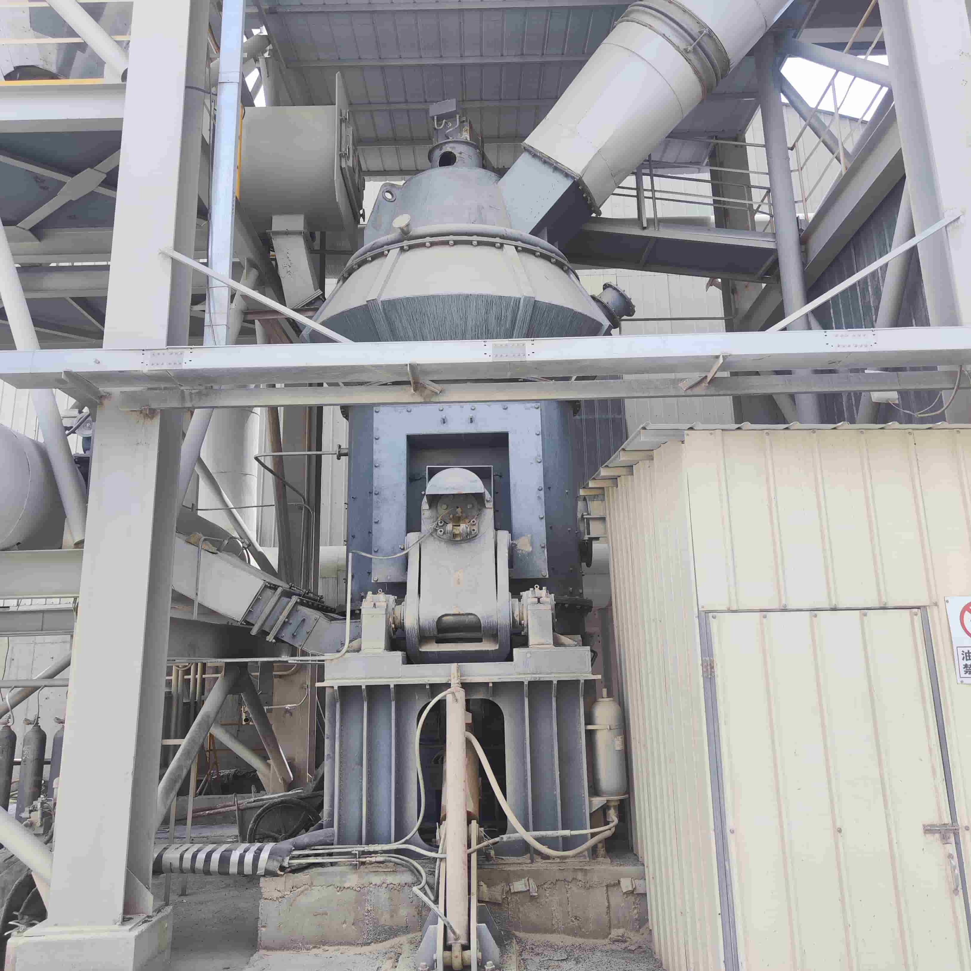 What Technical Parameters Does a Kaolin Vertical Roller Mill Have?