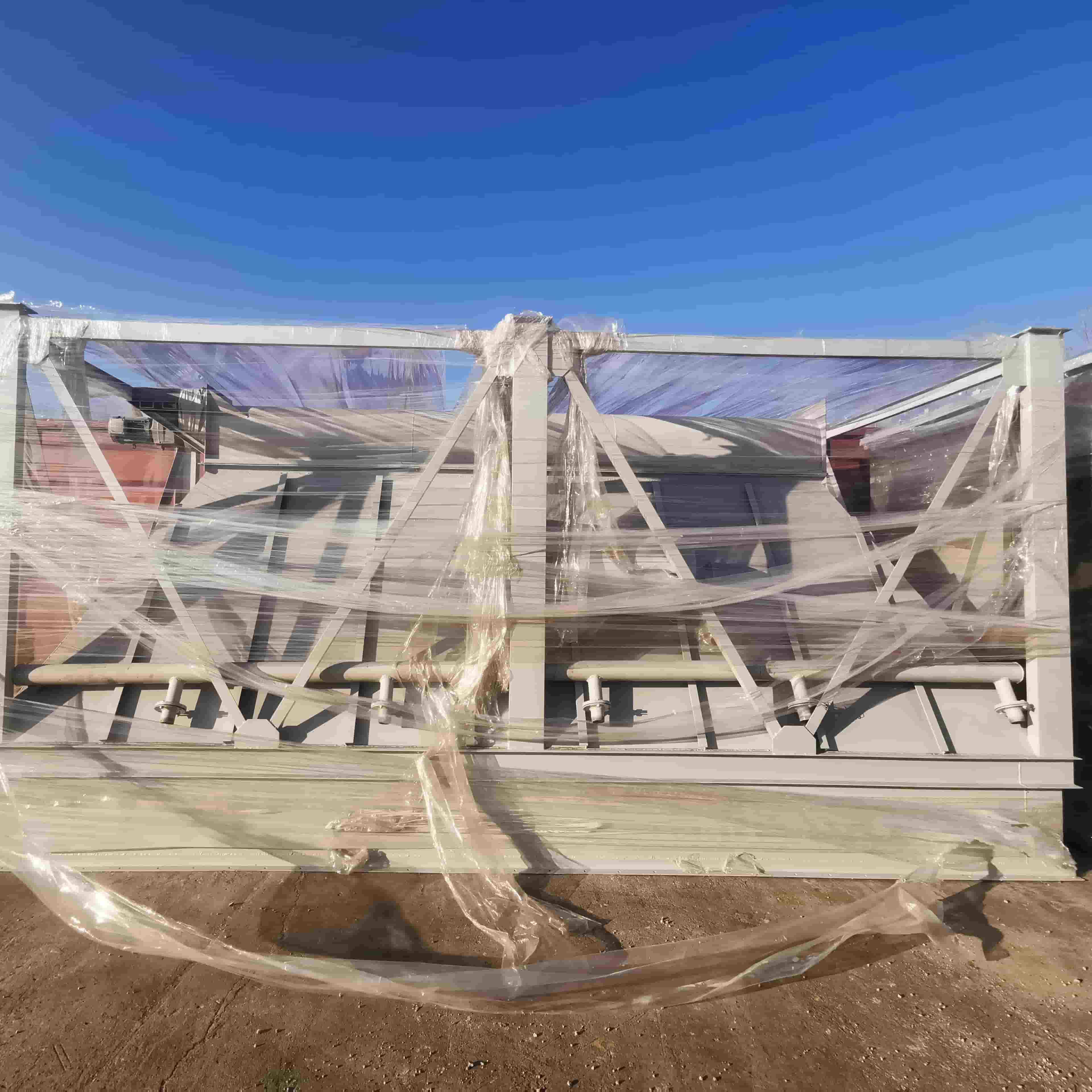Vertical mill for gypsum powder production